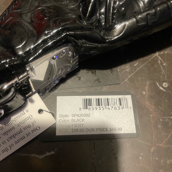 Guess woman’s purse brand new - Picture 8 of 8